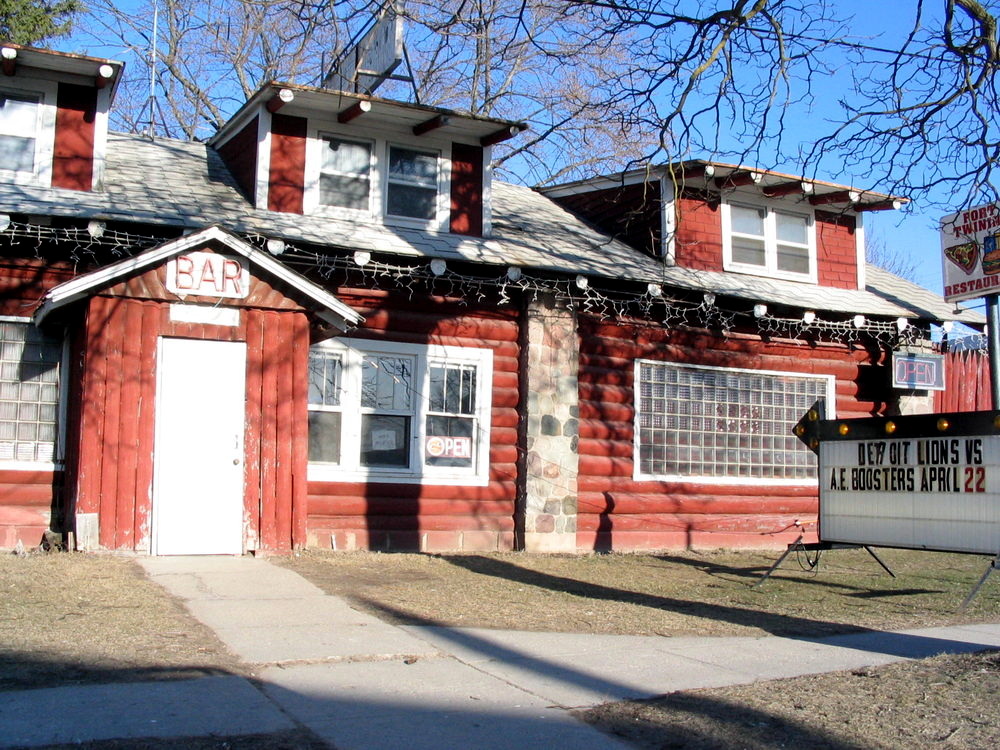 Fort Twining Restaurant (Club 65 Bar & Grill) - April 2005 (newer photo)